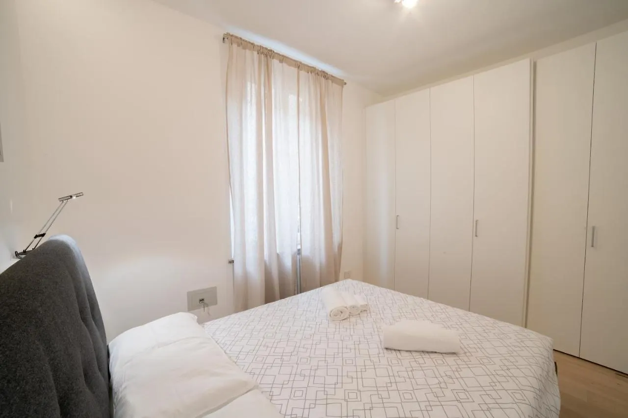 Navigli-Centro-Universita, Amazing New Apartment Milan